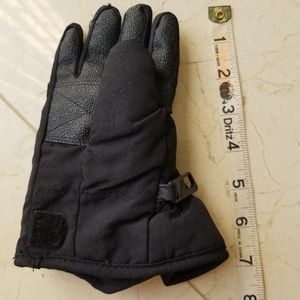 Pre-owned Gordini black ski/snow glove. Little Kid (M).Length: 7"